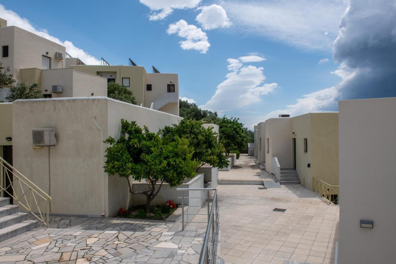 Polyrizos Hotel Rodakino Exterior photo